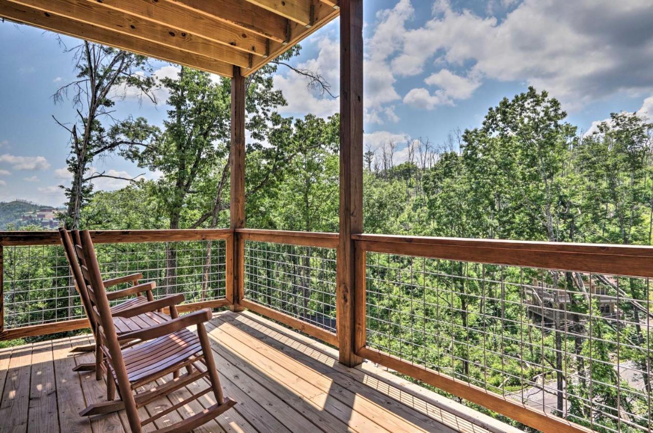 Modern Cabin With Hot Tub And Game Room In Gatlinburg! Exterior foto
